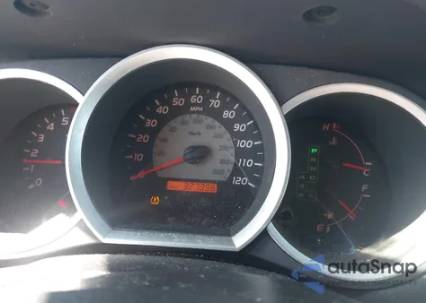 2006 Toyota Tacoma Prerunner V6 z USA, uszkodzony, nr VIN 3TMJU62N66M010865